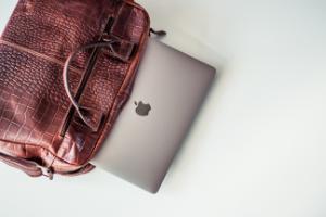 best-womens-leather-laptop-bags-featured